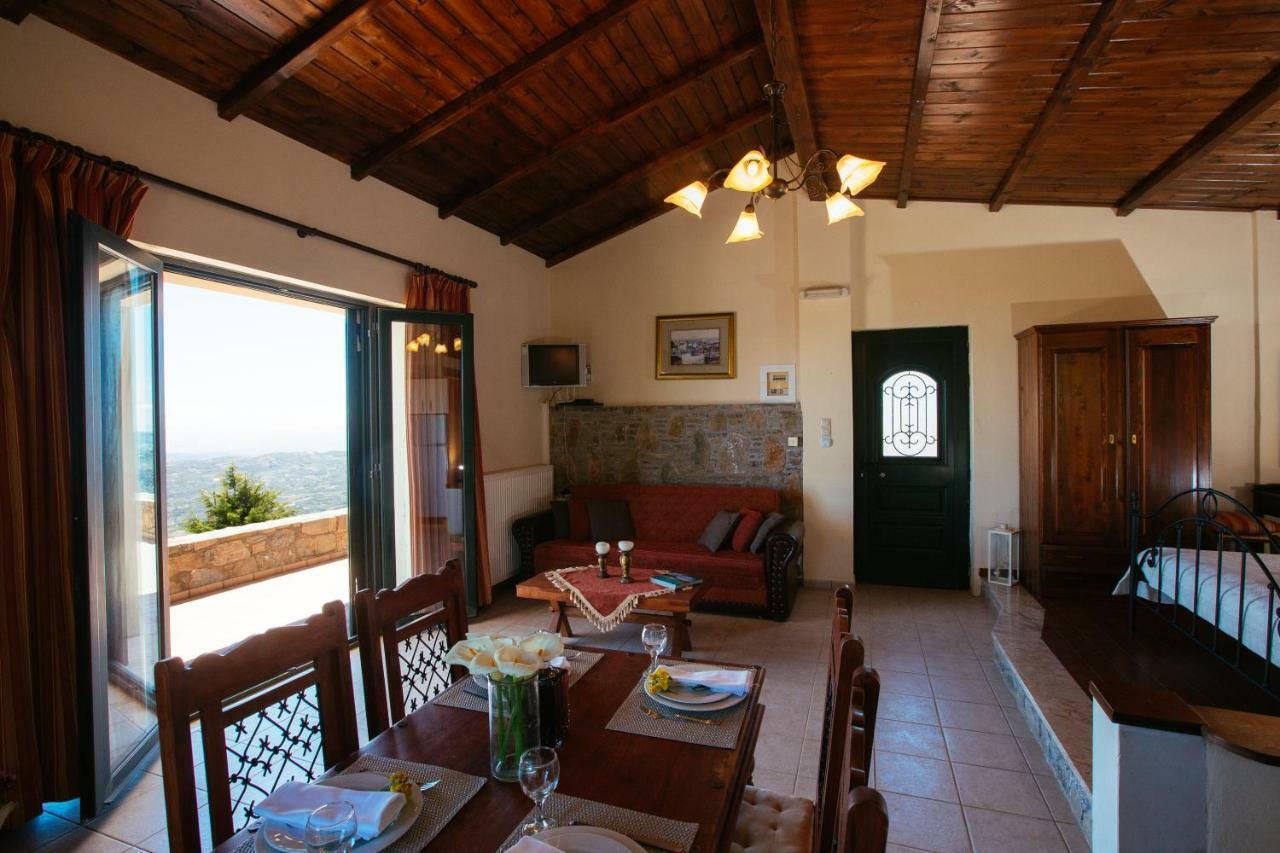 Aetovigla Guesthouse Krousonas  Esterno foto